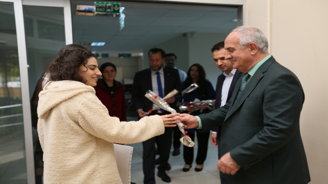 Başkan Aygün, Diş Hekimleri Günü’nü Kutladı