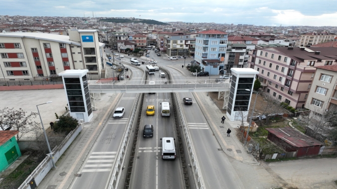 Darıca Okul Yolu Caddesi’nde üst geçit tamam