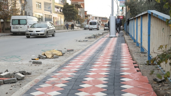 Gebze Topal Ağa Osman Caddesi’ne kilim desen parke ve kaldırım