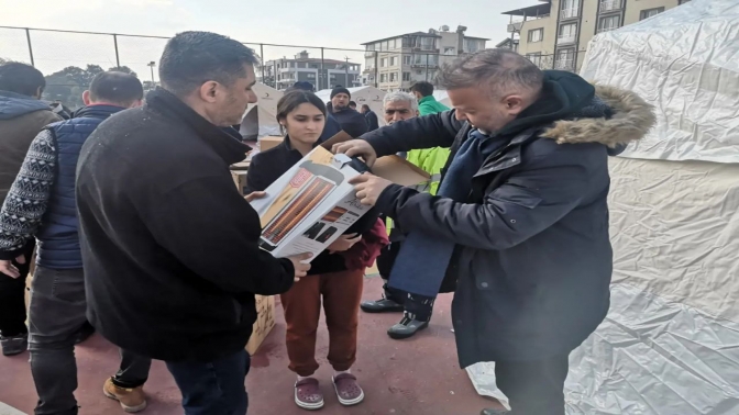 Kartepe Belediyesi Hatay/Defne’de Yaraları Sarıyor