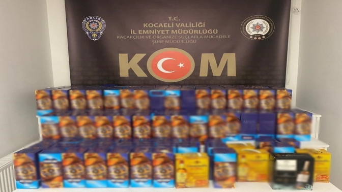 Kocaeli polisinden sahte içki operasyonu