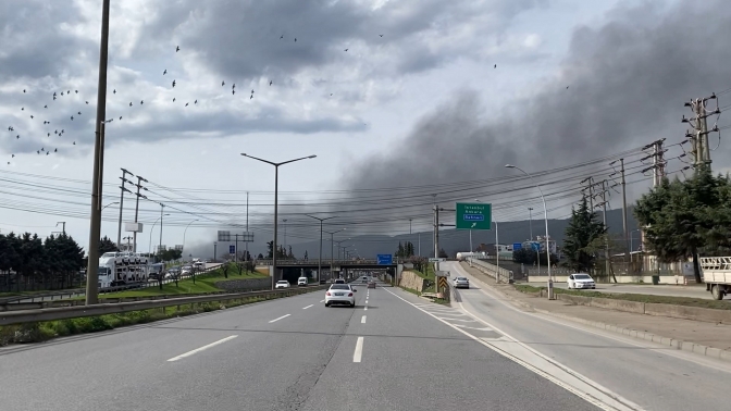 Kocaelide fabrikada çıkan yangın korkuttu