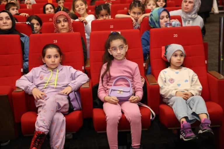 Kızlar güçlenince toplumun geleceği değişiyor
