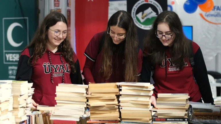 Kitap fuarıyla okuma sevgisi büyüyor