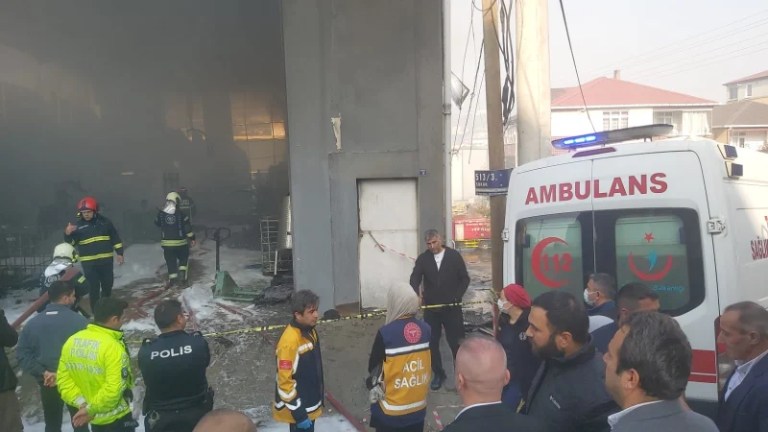 Dilovası’nda Fabrika Yangını: 6 Kişi Hayatını Kaybetti!