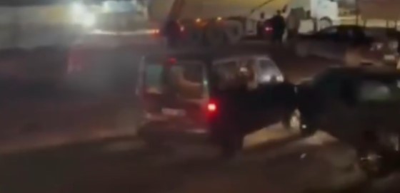 Derince’de Yol Verme Tartışması Kavgaya Dönüştü!