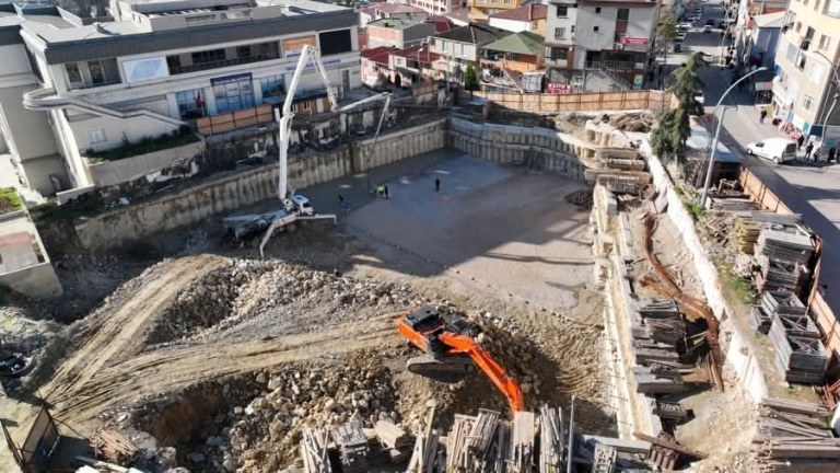 Dilovası Kent Meydanı Projesinde Çalışmalar Hız Kazandı