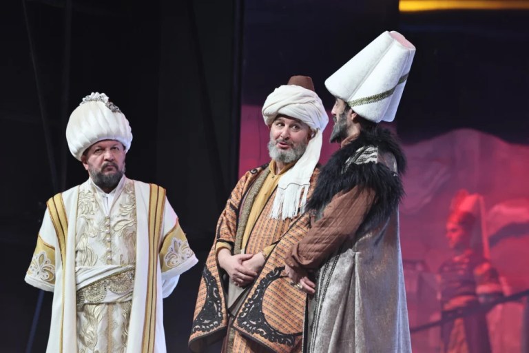 Büyükşehir’in “Sinan”ı İstanbul’da sahnelendi, beğeni topladı