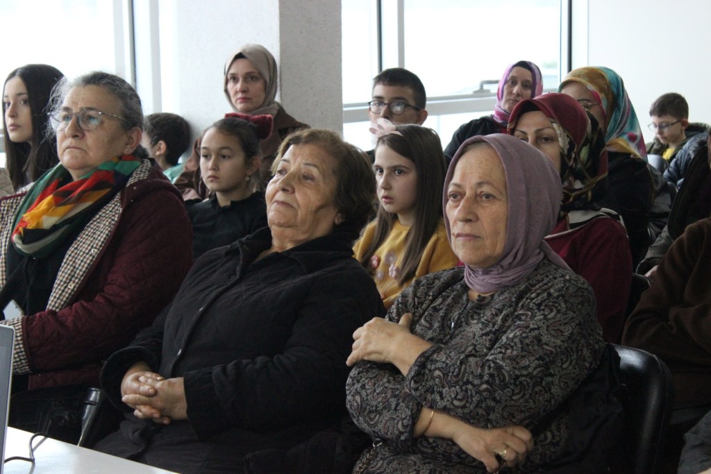 Çocuklarda Skolyoz Belirtilerine Dikkat Edilmeli