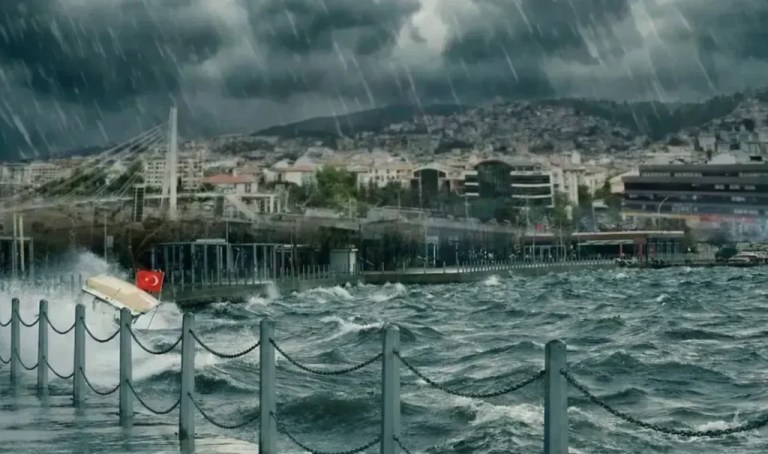 Batı Karadeniz’e Şiddetli Fırtına Uyarısı