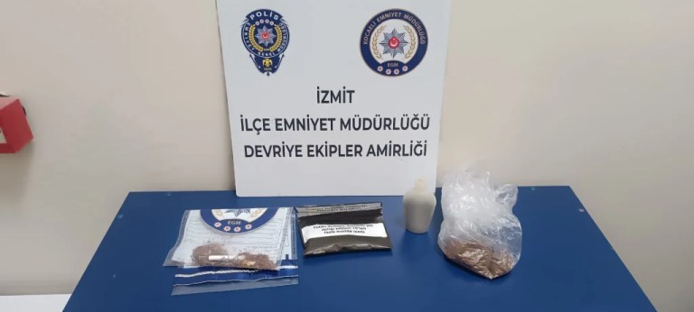 Kocaeli’de Narkotik Operasyonu: 3 Gözaltı!
