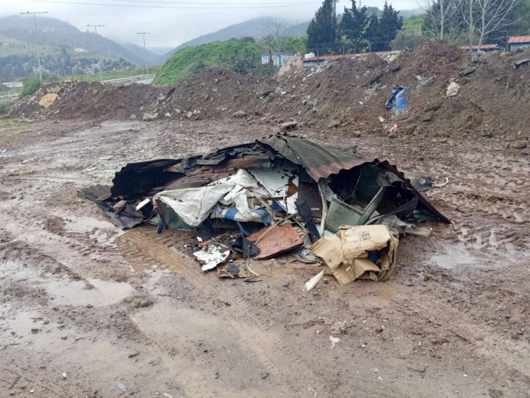 Körfez’de kaçak atık döken yakalandı, ceza yedi!