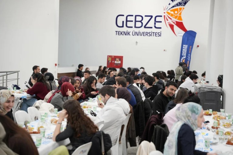 Gebze Belediyesi’nden GTÜ’de iftar