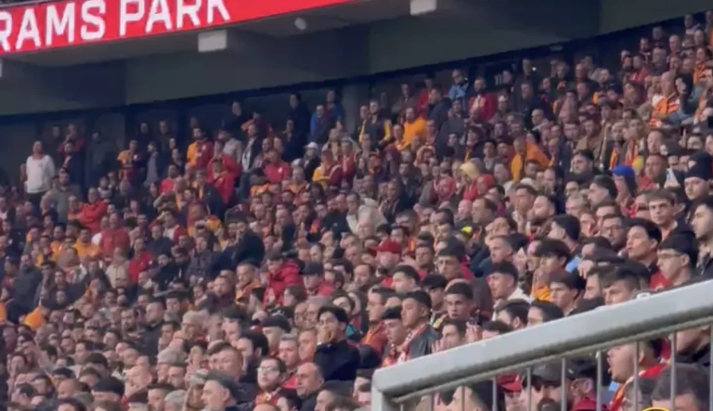 Galatasaray-Kocaelispor maçında şok iddia: Islık sesleri düzenekle mi verildi?