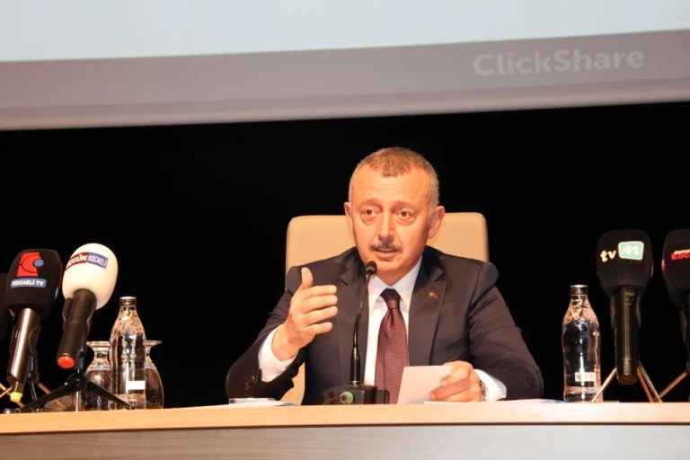 Büyükakın’dan İzmir’e AK Parti belediyeciliği dileği