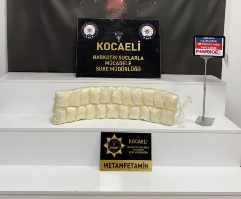 İzmit’te otobüste 7 kilo metamfetamin ele geçirildi!