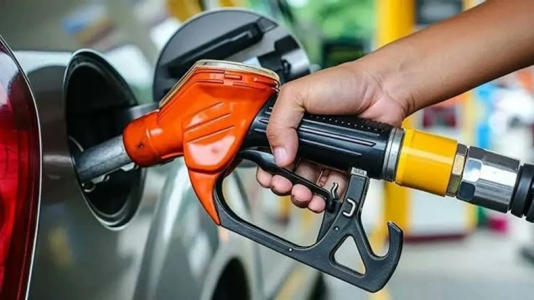 Motorin fiyatları 2,01 TL geriledi