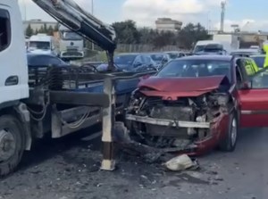 Gebze D-100’de trafik durdu!