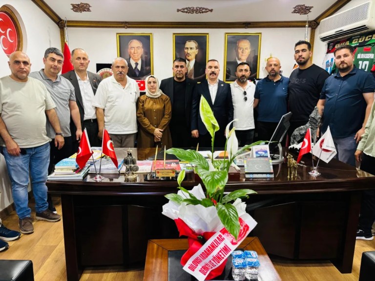 MHP’ye anlamlı dayanışma ziyareti