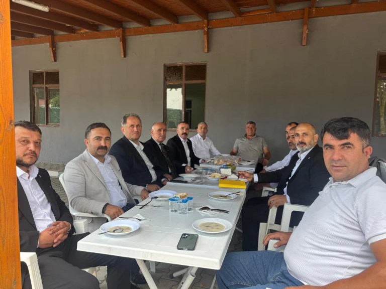 MHP'den Dilovası'nda 'Komşum Nasılsın' ziyareti - 2. görsel