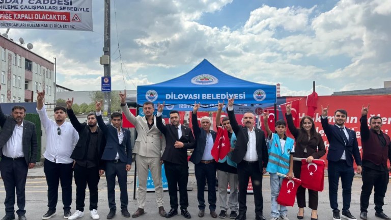 Dilovası’nda Zafer Bayramı coşkusu!