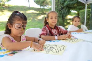 Çocuklar Sultan Murat Parkı’nda hem eğlendi hem üretti!