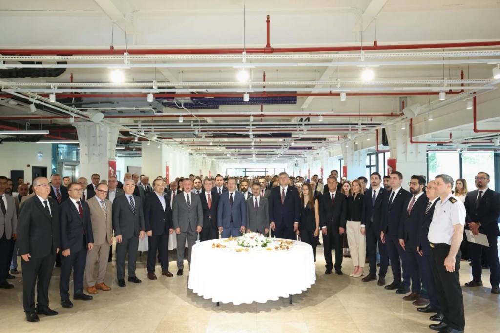 Başkan Büyükakın'dan yargı mensuplarına akvaryum ve park gezisi