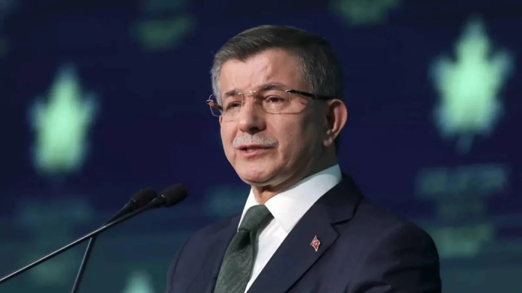 Ahmet Davutoğlu'na Cumhurbaşkanı'na hakaret soruşturması!