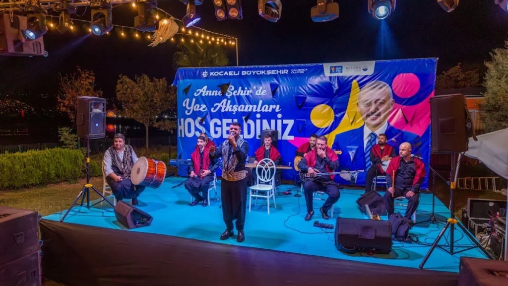 Anne Şehir’de Yaz Akşamları Türkülerle Bitti