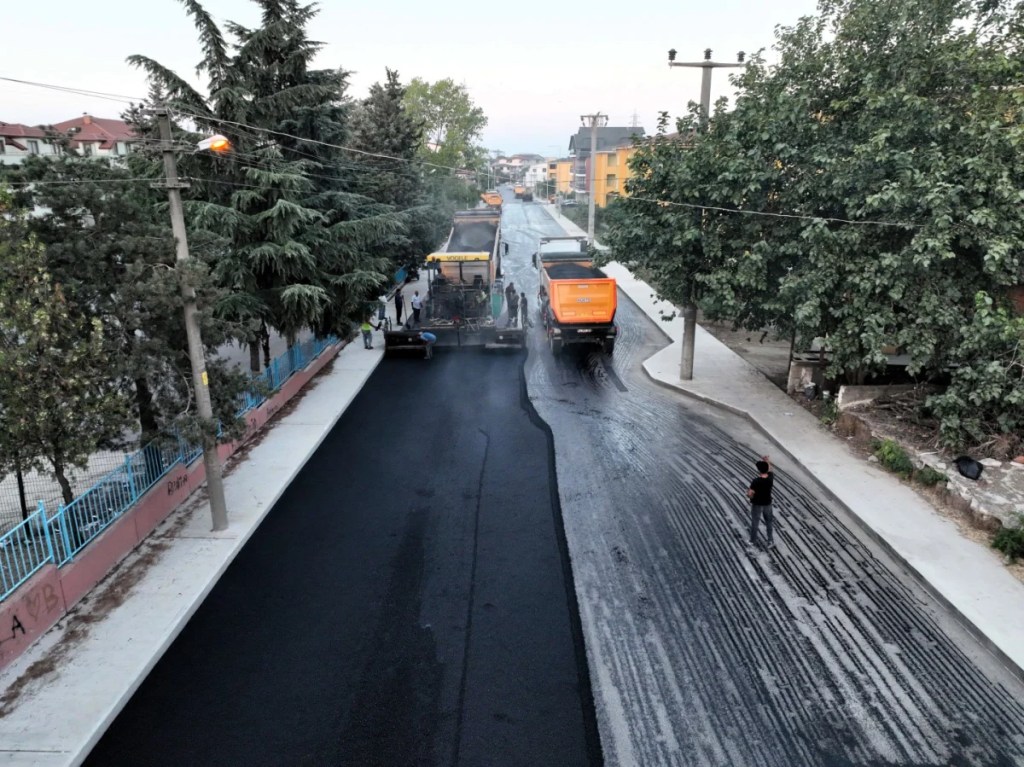 Gölcük'te asfalt serimi tamamlandı! - 2. görsel
