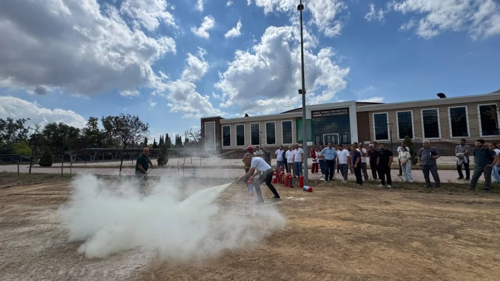 İtfaiyeden 74 personele acil durum tatbikatı
