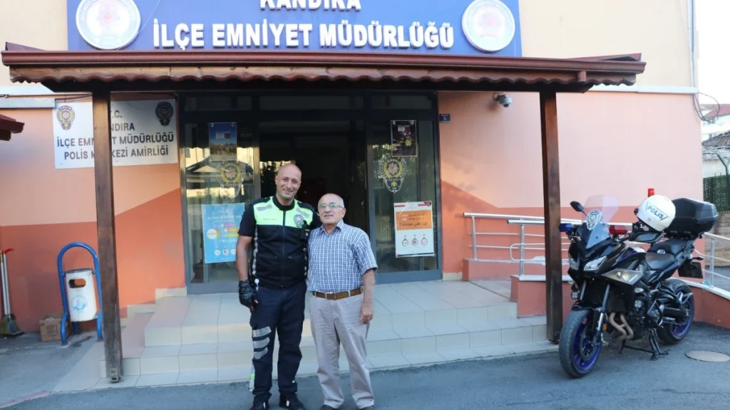 Kandıra’da Kalp Krizi Geçiren Vatandaşa Polis Müdahalesi!