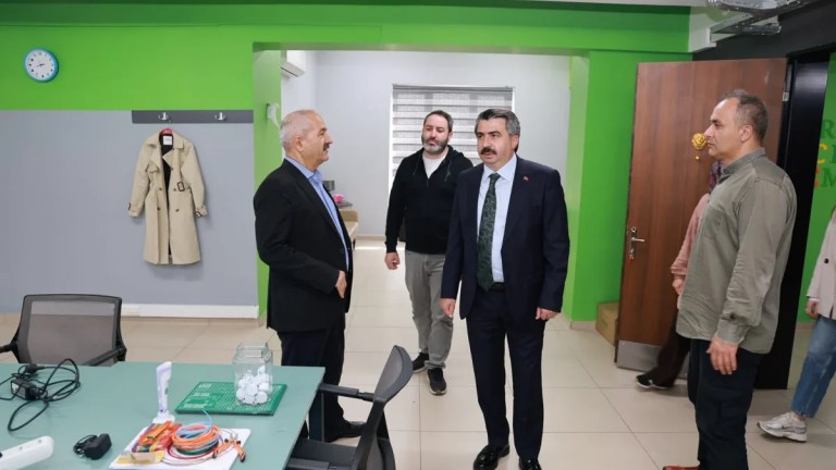 Başkan Oktay Yılmaz Gebze’de temaslarda bulundu
