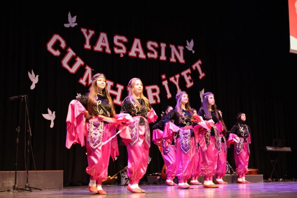 Çayırova'da Cumhuriyet Bayramı Coşkusu Yaşandı - 3. görsel