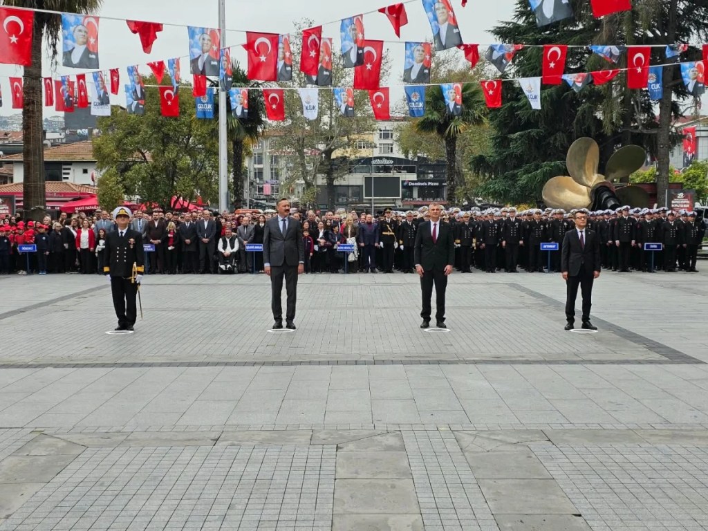 Cumhuriyet Bayramı Gölcük'te törenle kutlandı - 3. görsel