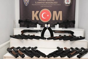 D-100’de 25 av tüfeği ele geçirildi!