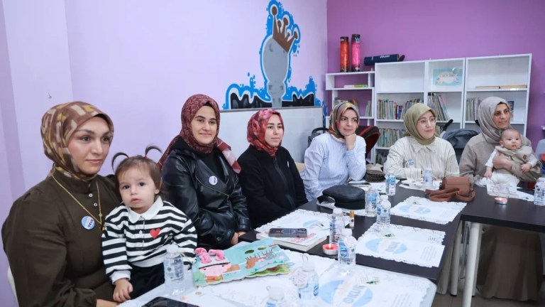 Gebze Okur Projesi velileri ve öğretmenleri buluşturdu