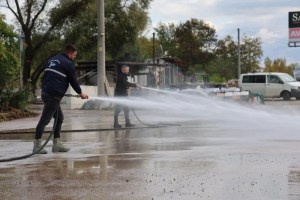 Kartepe’de sağanak sonrası yaralar sarılıyor