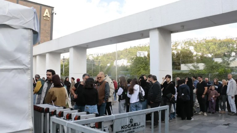 Kocaeli Kitap Fuarı kapılarını açtı